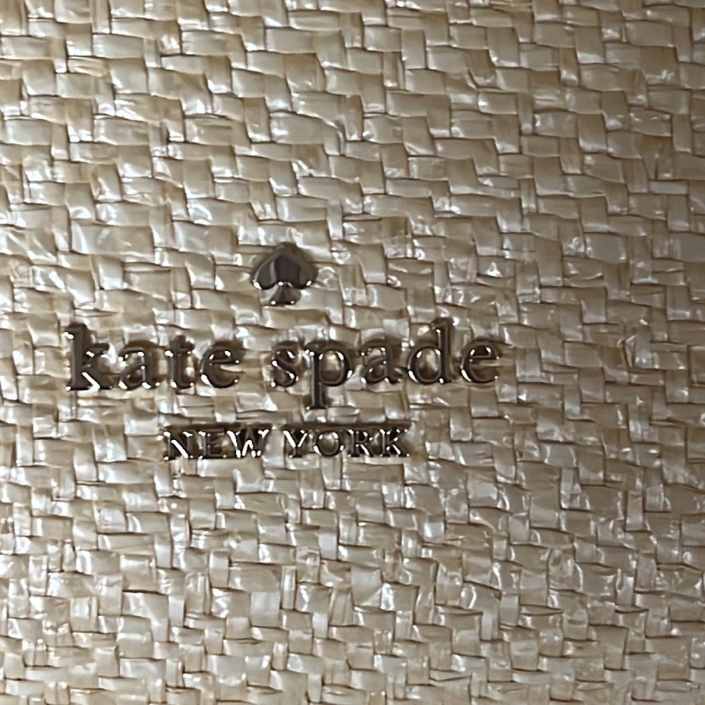 BNWT Kate spade Straw Medium with wallet color block included - Picture 7 of 14